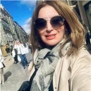 Soy Profesora bilingüe con mucha experiencia en formación y imparto clases en dos idiomas Inglés y Francés